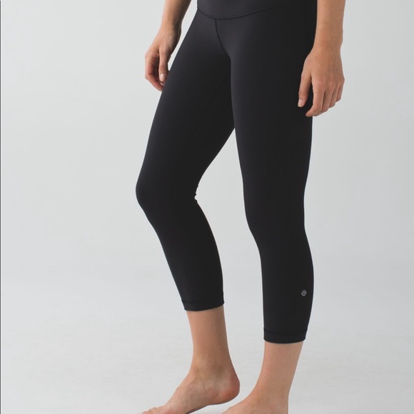 Lululemon Wunder Under Full On Luon Crop size 6 - Picture 1 of 7